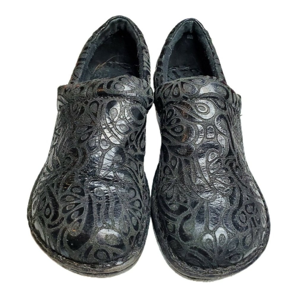 b.o.c. Born Concept Black Tooled Leather Paisley Clogs Mules BC3630 Womens 8 39